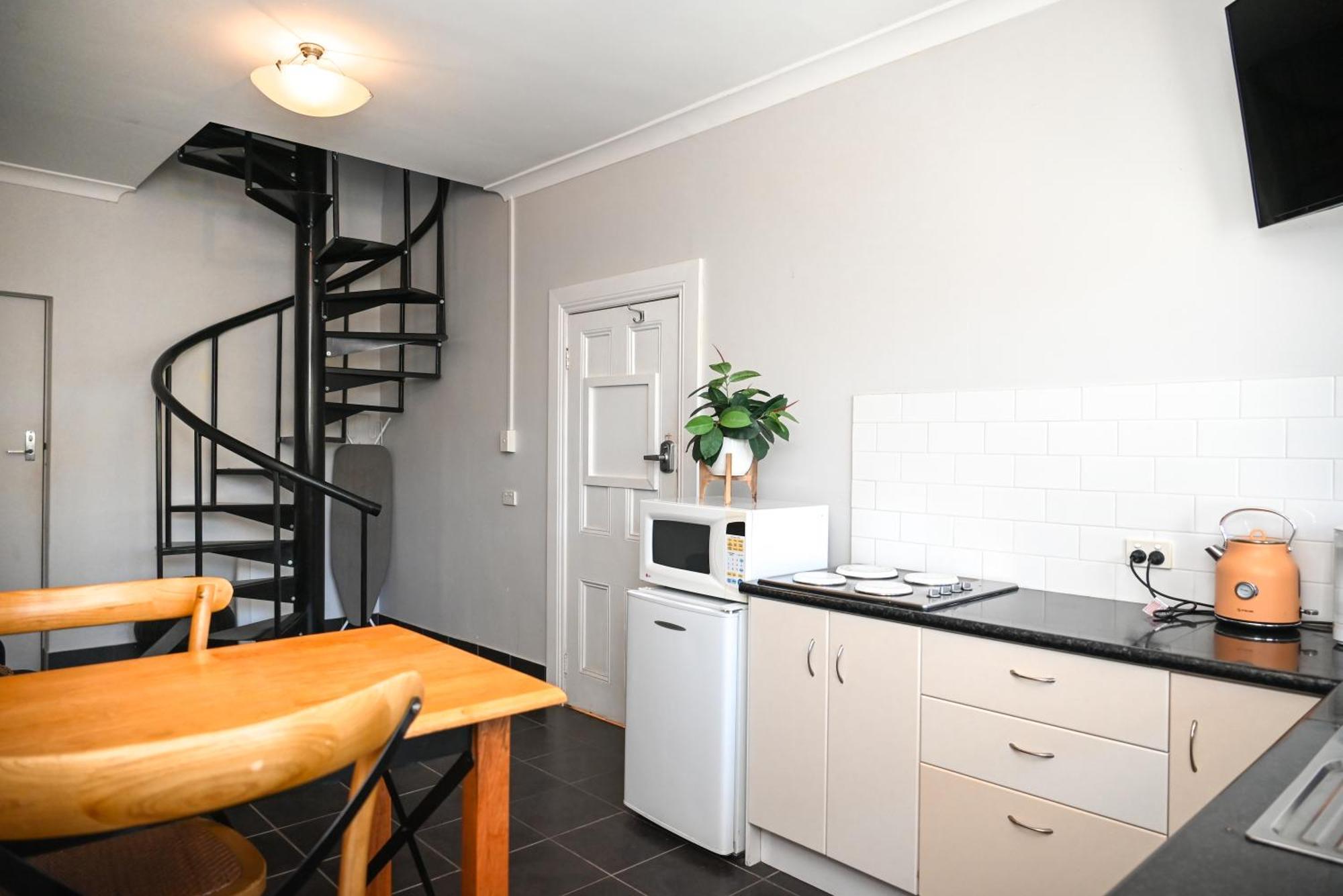 Отель Deck Quarters - Mansfield, Victoria Экстерьер фото